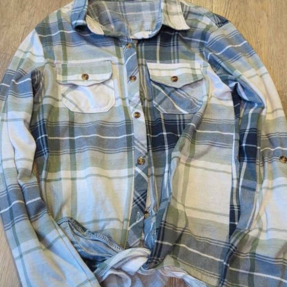 Passport girls size 7 button down top